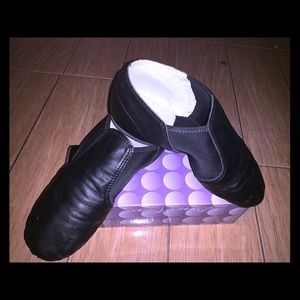 Dance shoes